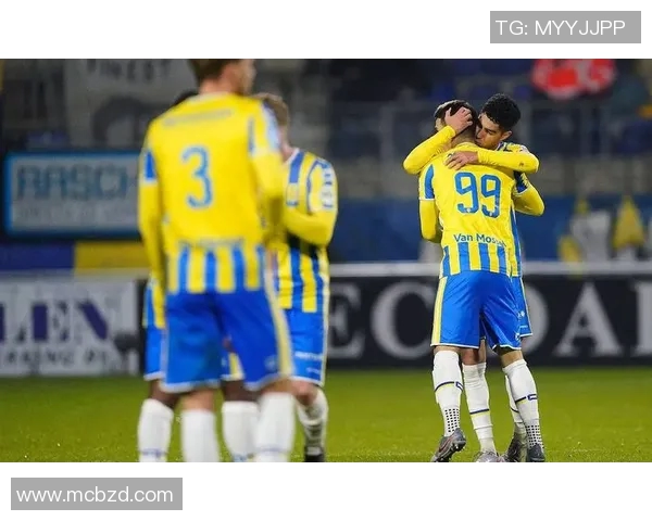 坎布尔与瓦尔韦克的激烈对决谁能在这场比赛中笑到最后